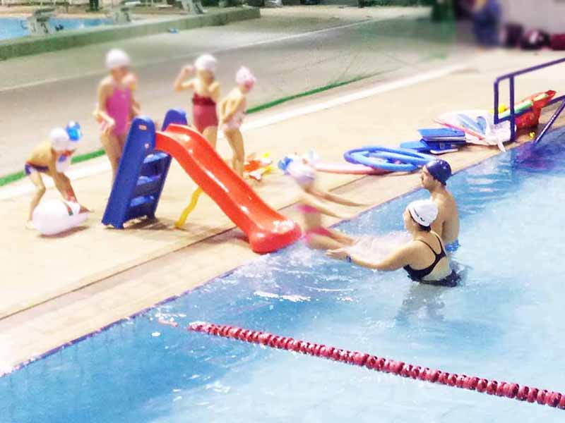 Μαθήματα κολύμβησης για παιδιά