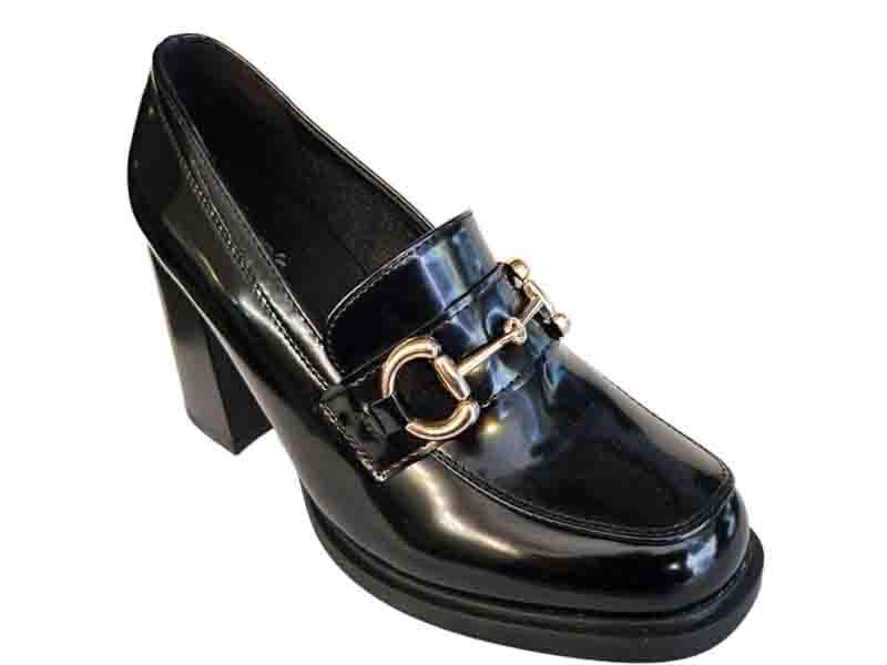 loafers black