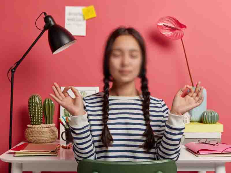 Η Δύναμη της Αυτογνωσίας: Πώς το Inner Work Οδηγεί σε Πραγματική Μεταμόρφωση