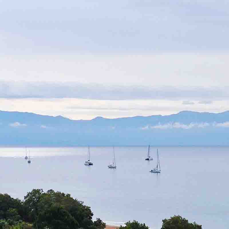 Koroni L'Antic Οι παραλίες της Κορώνης: ένας καλοκαιρινός παράδεισος που σε καλεί να τον ανακαλύψεις 2026 2 Σκάφη αναψυχής στην Παραλία Ζάγκα Κορώνη Μεσσηνία
