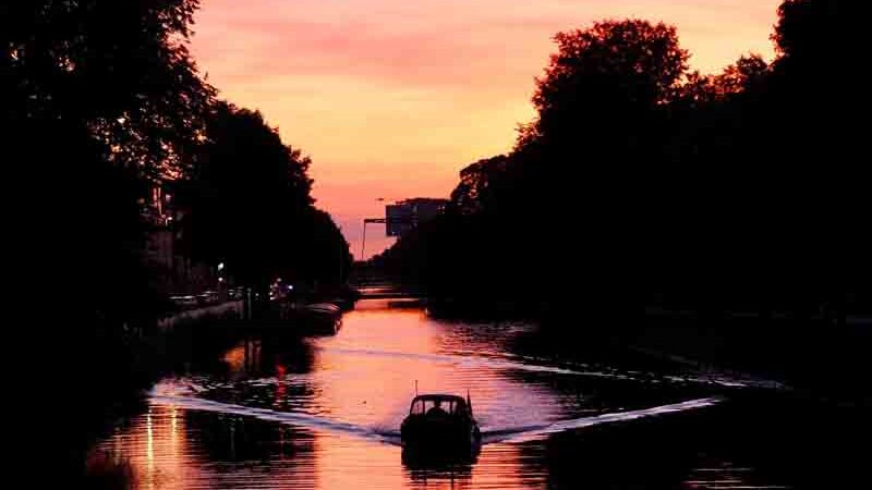 Amsterdam boats Βόλτες με Βάρκα στο Άμστερνταμ: Όλα όσα πρέπει να ξέρεις 2025