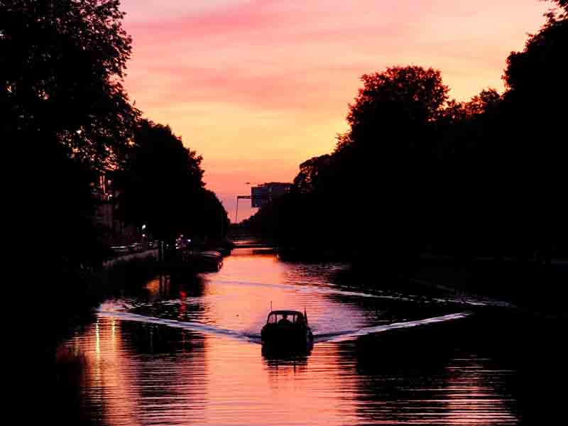 Amsterdam boats Βόλτες με Βάρκα στο Άμστερνταμ: Όλα όσα πρέπει να ξέρεις 2025