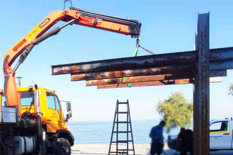 October 28th Square Αλλάζει η εικόνα της πλατείας 28ης Οκτωβρίου 4 αντιαισθητικές και επικίνδυνες μεταλλικές κατασκευές