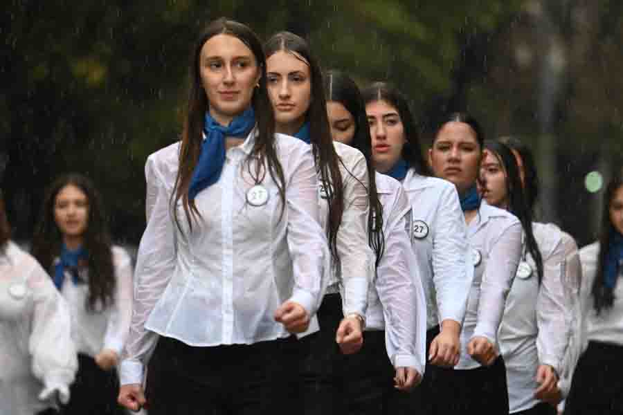 Students of Thessaloniki Έπαινος στους Μαθητές της Θεσσαλονίκης για την Παρέλαση της 28ης Οκτωβρίου 2 Students of Thessaloniki