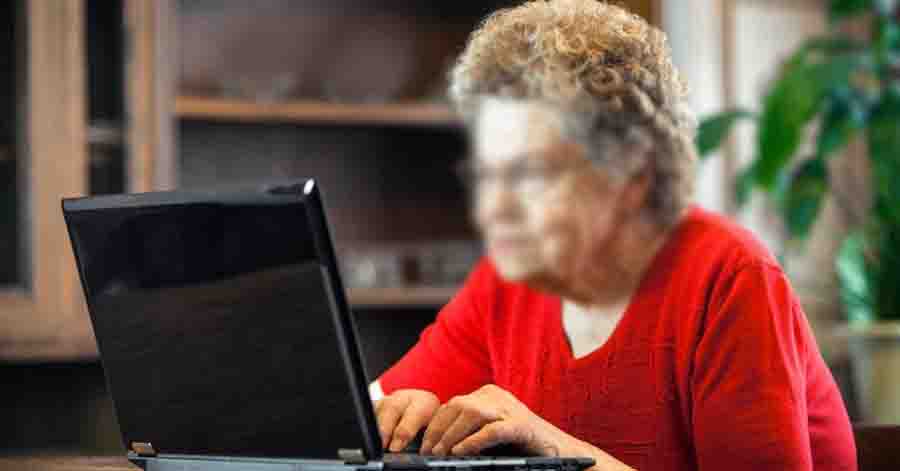 Digital Addiction Ψηφιακός Εθισμός: Η νέα καθημερινότητα 2025 4 Εθισμένοι Ηλικιωμένοι στο Ιντερνετ