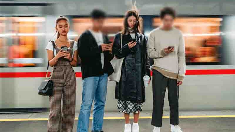 Digital Addiction Ψηφιακός Εθισμός: Η νέα καθημερινότητα 2025