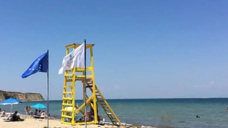 Golden sandy beach Αγία Τριάδα – Το γραφικό παραθαλάσσιο χωριό του Θερμαϊκού 2025