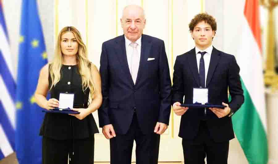 Gold Medal of Honor Μια πράξη γενναιότητας από την Επανομή συγκίνησε την Ευρώπη 2 Ισέτ Σεγκούρα πρόεδρος της Ουγγαρίας Τάμας Σούλιοκ Αναστάσιος Γκαρίπης