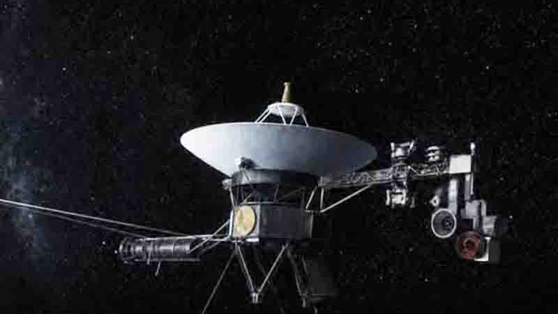 Voyager 1 – Ένα φωτεινό ημερόνυχτο μακριά από τη Γη