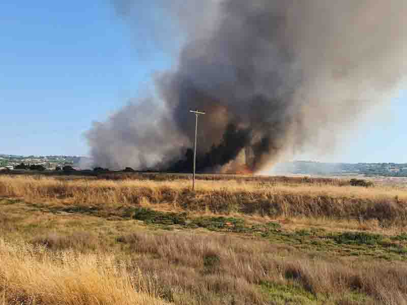 Fire Tsairia Peraia Φωτιά στα Τσαΐρια Περαίας: Μια περιοχή που καίγεται ξανά – και μαζί της η δημόσια υγεία 22 Ιουνίου