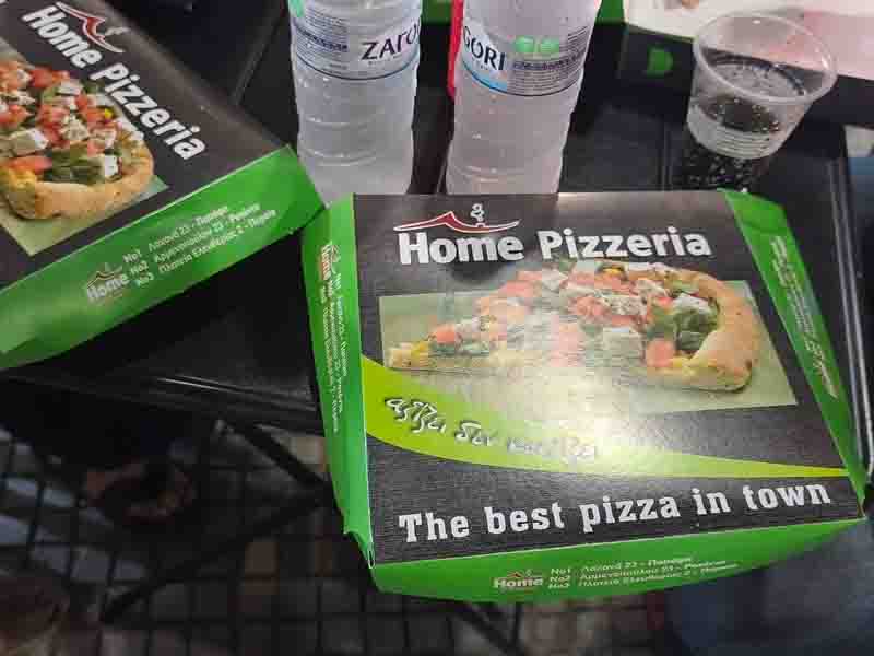 Home Pizzeria Peraia best pizza Η πιο νόστιμη πίτσα στην Περαία – μόνο με 2 ευρώ! 🍕 2 Home Pizzeria Peraia best pizza