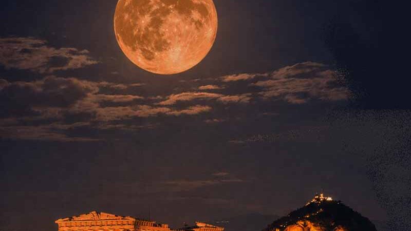 August full moon Greece Πανσέληνος Αυγούστου: Η Ελλάδα ανοίγει 120+ αρχαιολογικούς χώρους δωρεάν για το κοινό 🌕