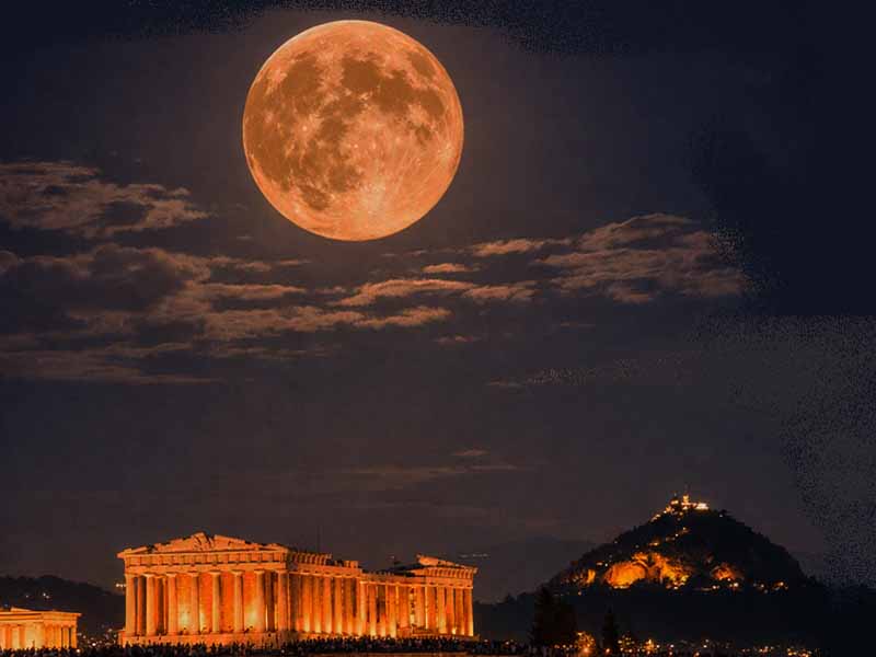 August full moon Greece Πανσέληνος Αυγούστου: Η Ελλάδα ανοίγει 120+ αρχαιολογικούς χώρους δωρεάν για το κοινό 🌕