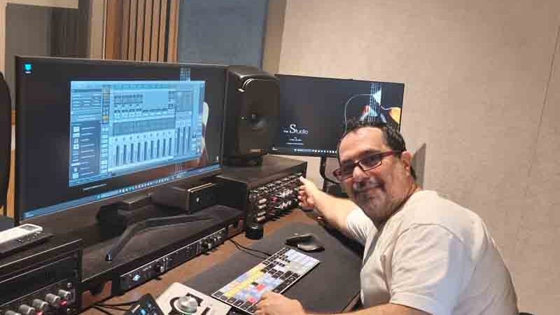 Makis Dimakis Studio Μέσα στο στούντιο του Μάκη Δημάκη στο Κάτω Σχολάρι: Εκεί όπου γεννιούνται οι Ν1 επιτυχίες