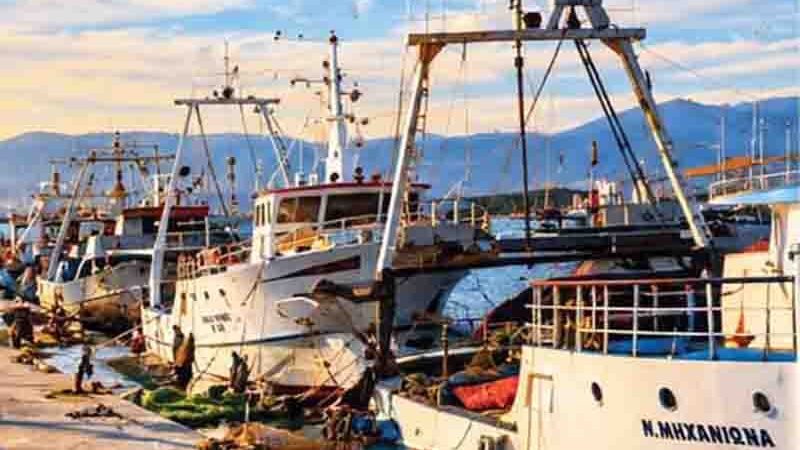 Blessing and First Departure Νέα Μηχανιώνα: Με τον καθιερωμένο Αγιασμό ξεκινά η νέα αλιευτική περίοδος 2026-2027